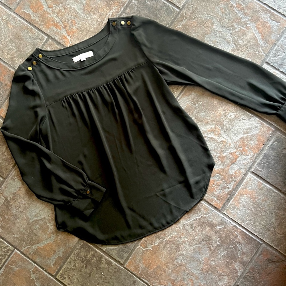 🎉5/$20🎉 LOFT Olive Green Pleated Long Sleeve Blouse